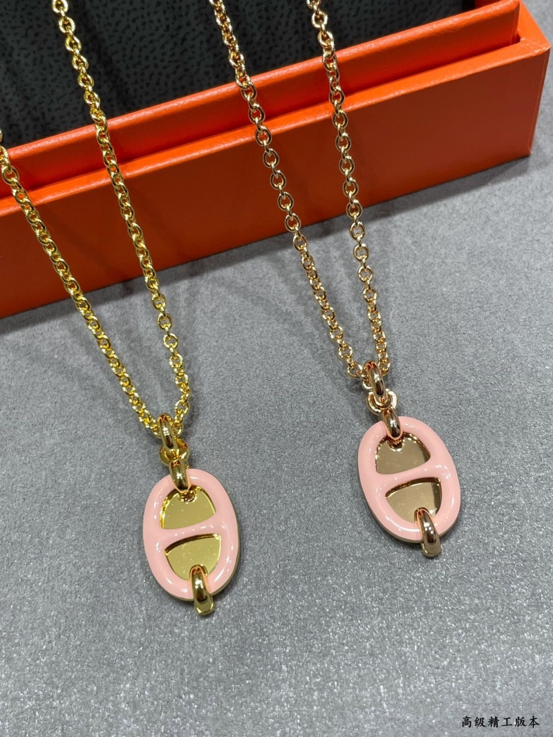 H**me5 necklaces